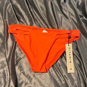 NWT Vitamin A bikini bottoms